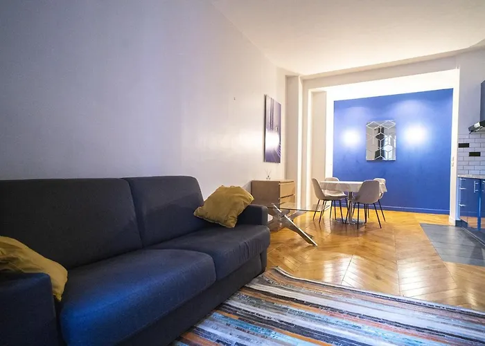 Apartment Near Montmartre
